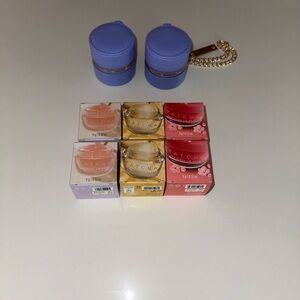 Tatcha 8 Piece Kissu Lip Mask Collection Gold Leaf Plum Blossom Carrying Case